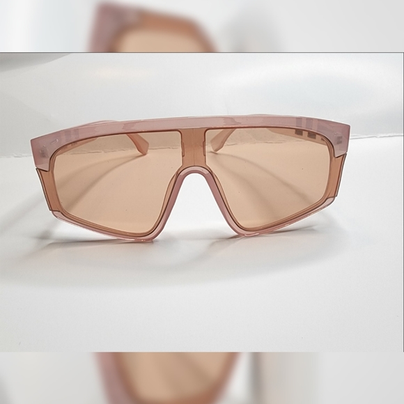 Accessories - Large Frame Women's Sunglasses  - Pink